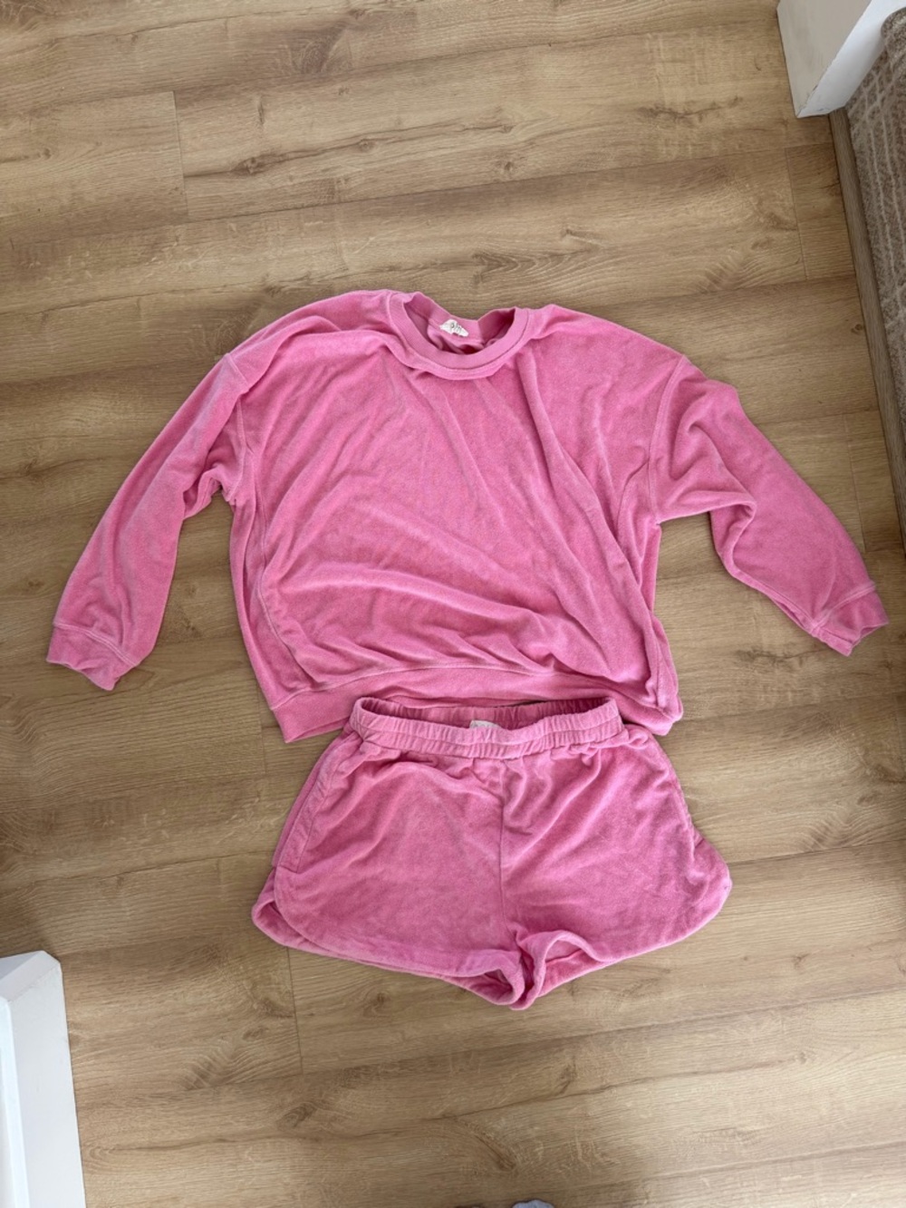 Cozy Pink Women’s Set - Long Sleeve Top & Shorts